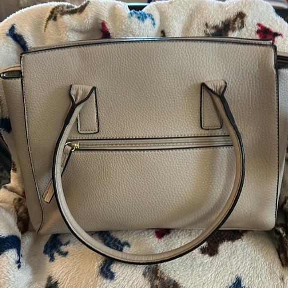 Nicole Miller Shoulder bag Taupe, gold hardware,zipper closures interior black - Picture 2 of 8